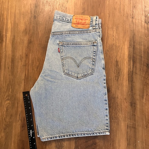 Levi’s 550 women’s W34 shorts - Picture 4 of 4